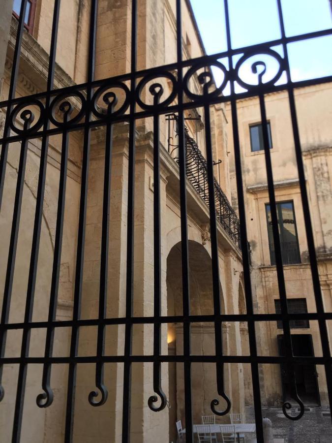 Landolina Palace Hotel Noto Extérieur photo