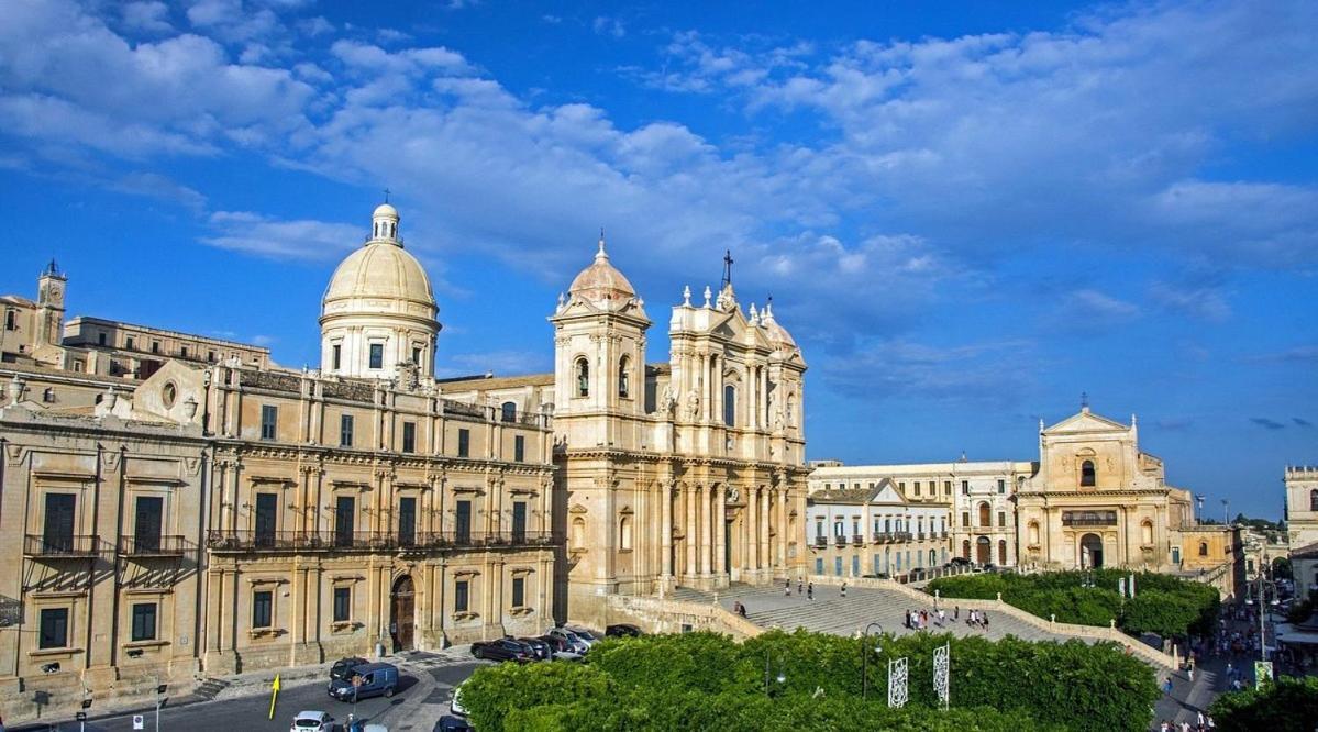 Landolina Palace Hotel Noto Extérieur photo